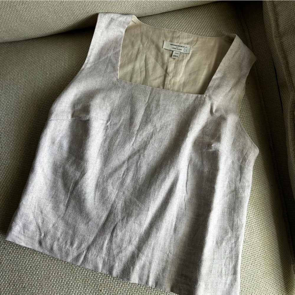 Banana Republic Cream Sleeveless Top